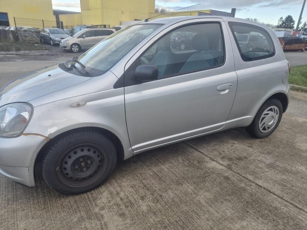 Airoc Toyota Yaris 1.3 Essence, Autos, Achat, Entreprise, Boîte manuelle, Yaris