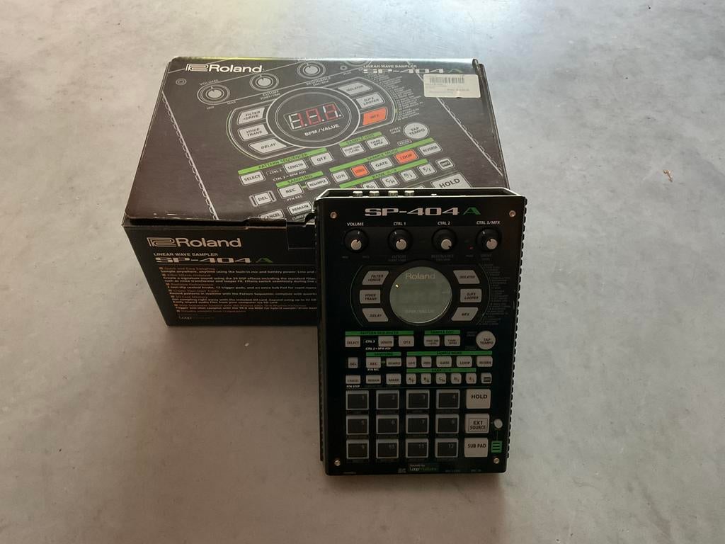 Roland SP-404A Linear Wave Sampler, Muziek en Instrumenten, Samplers, Ophalen, Zo goed als nieuw