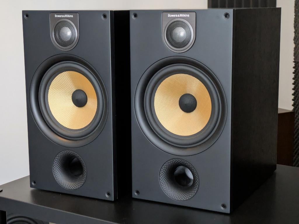 Bowers & Wilkins B&W 685 S2, Kevlar driver, nieuwstaat, Enlèvement ou Envoi, 60 à 120 watts, Comme neuf, Bowers & Wilkins (B&W)