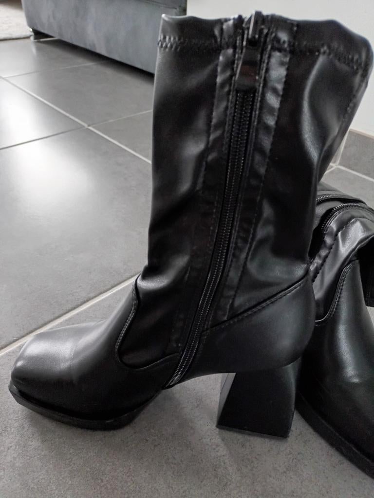 Dameslaarzen, Ophalen, Nieuw