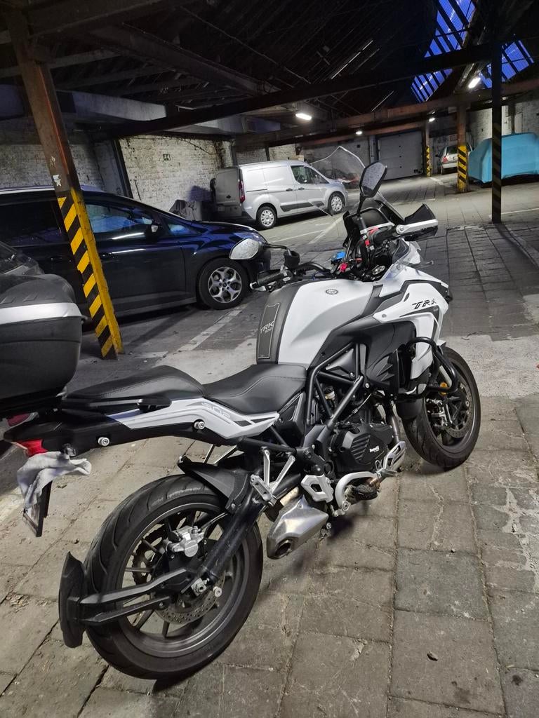 Benelli TRK 502 2023, Motos, Tourisme, 2 cylindres, Particulier, Permis Moto A2 minimum