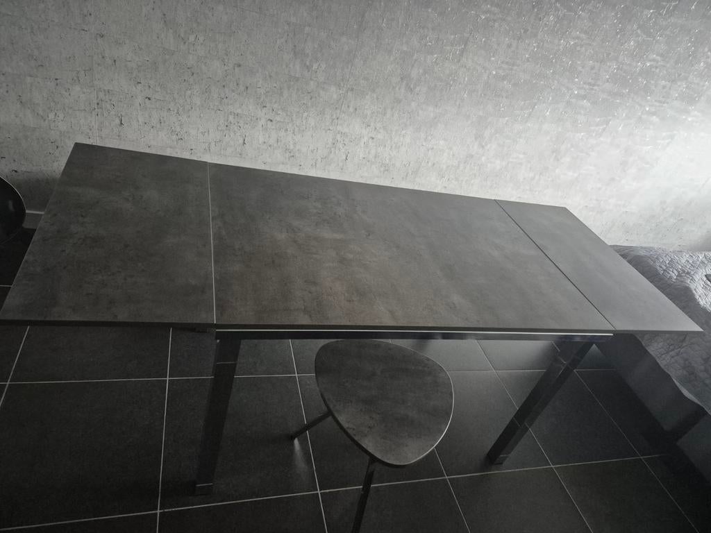 Uittrekbare Eettafe + Bijzet/Salontafel – Betonlook, Ophalen, Zo goed als nieuw