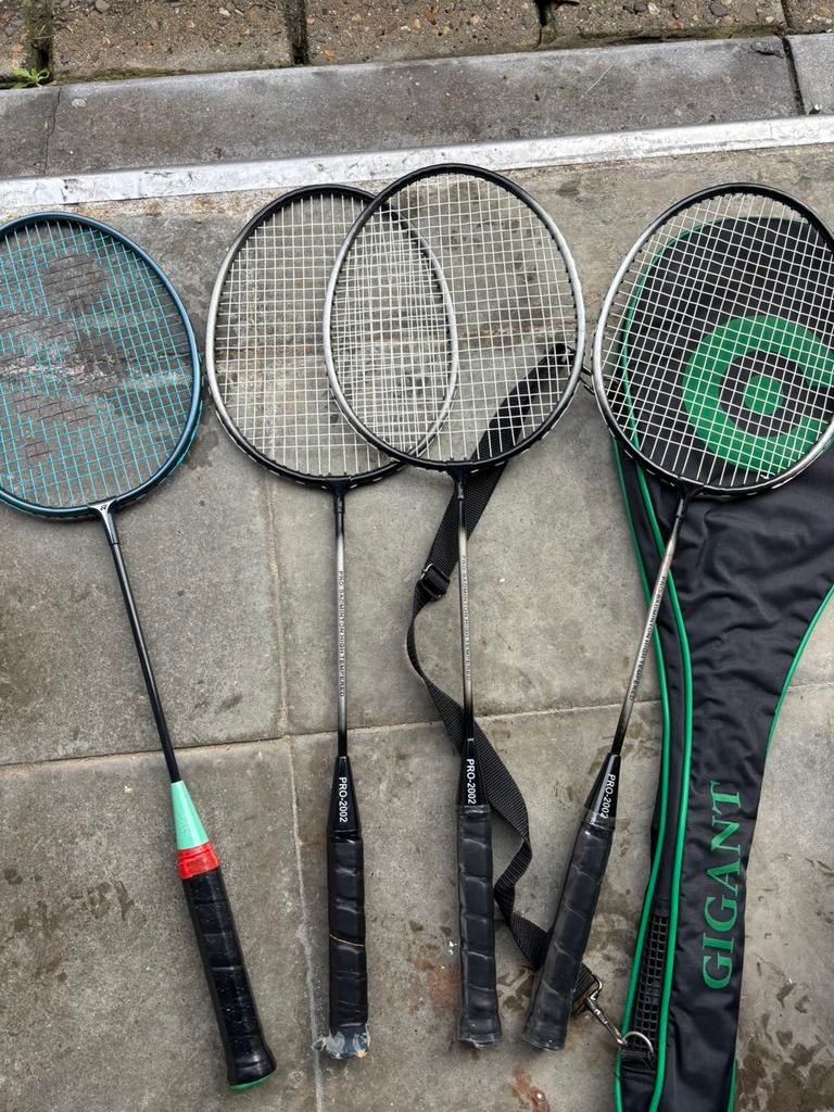4x badminton rackets, Sport en Fitness, Ophalen, Gebruikt, Racket(s)
