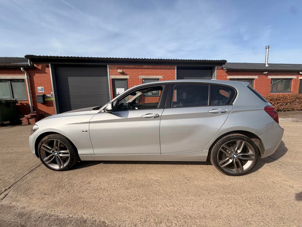 BMW 1 SERIE 116iA ✅ AUTOMAAT BENZINE, Auto's, BMW, Euro 5, 5 deurs, Electronic Stability Program (ESP), 100 kW