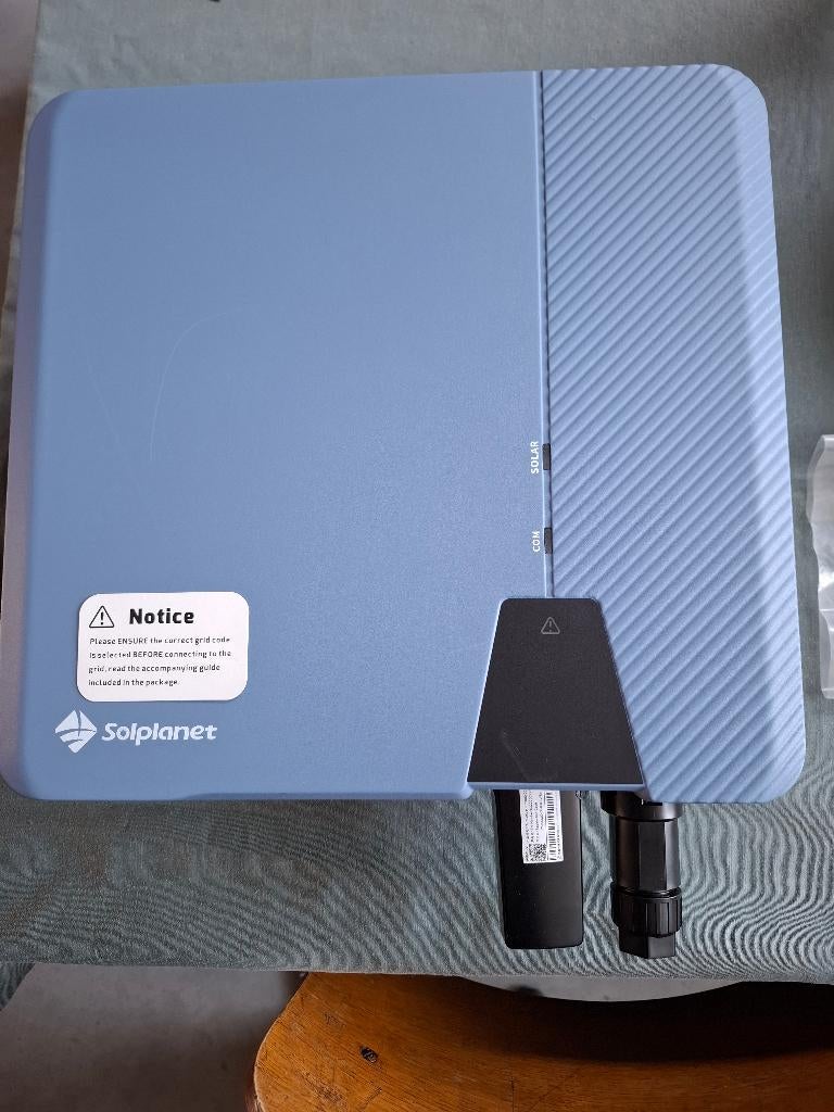 Omvormer solplanet zonnepanelen, Doe-het-zelf en Bouw, Zonnepanelen en Toebehoren, Ophalen, Zo goed als nieuw, Overige typen