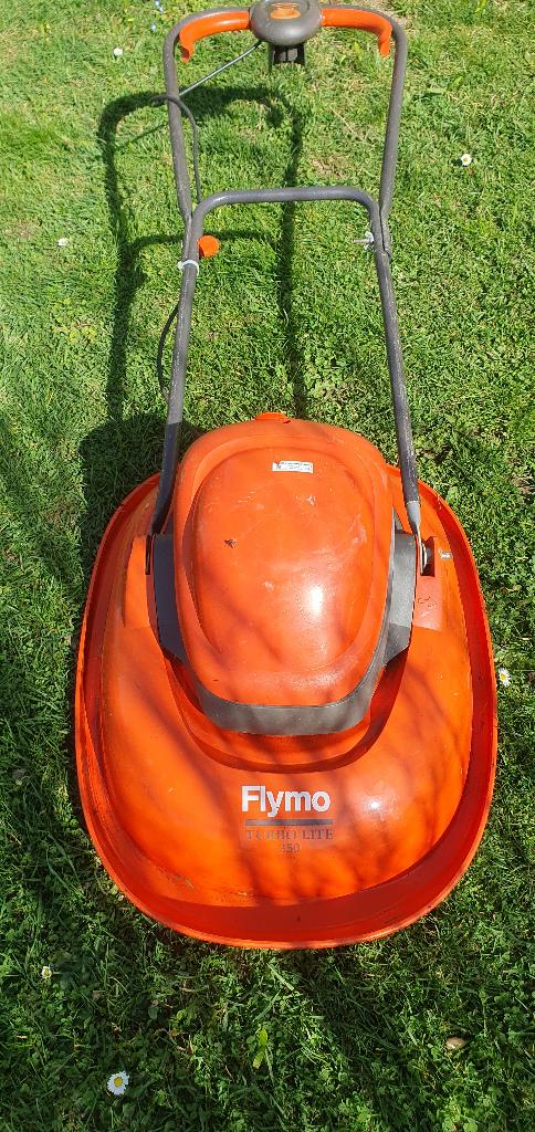 FLYMO tondeuse, Jardin & Terrasse, Tondeuse sur coussin d'air, Enlèvement, Utilisé, 30 à 39 cm