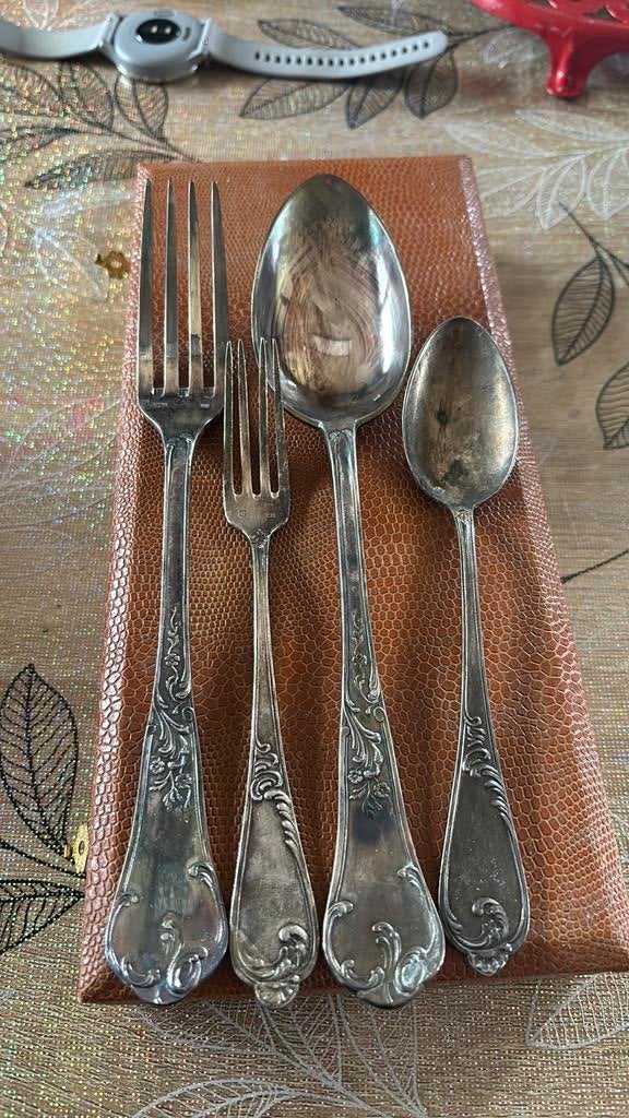 Couverts de service WISKEMANN -Modèle Rocaille -État superbe, Antiek en Kunst, Antiek | Servies los, Ophalen of Verzenden