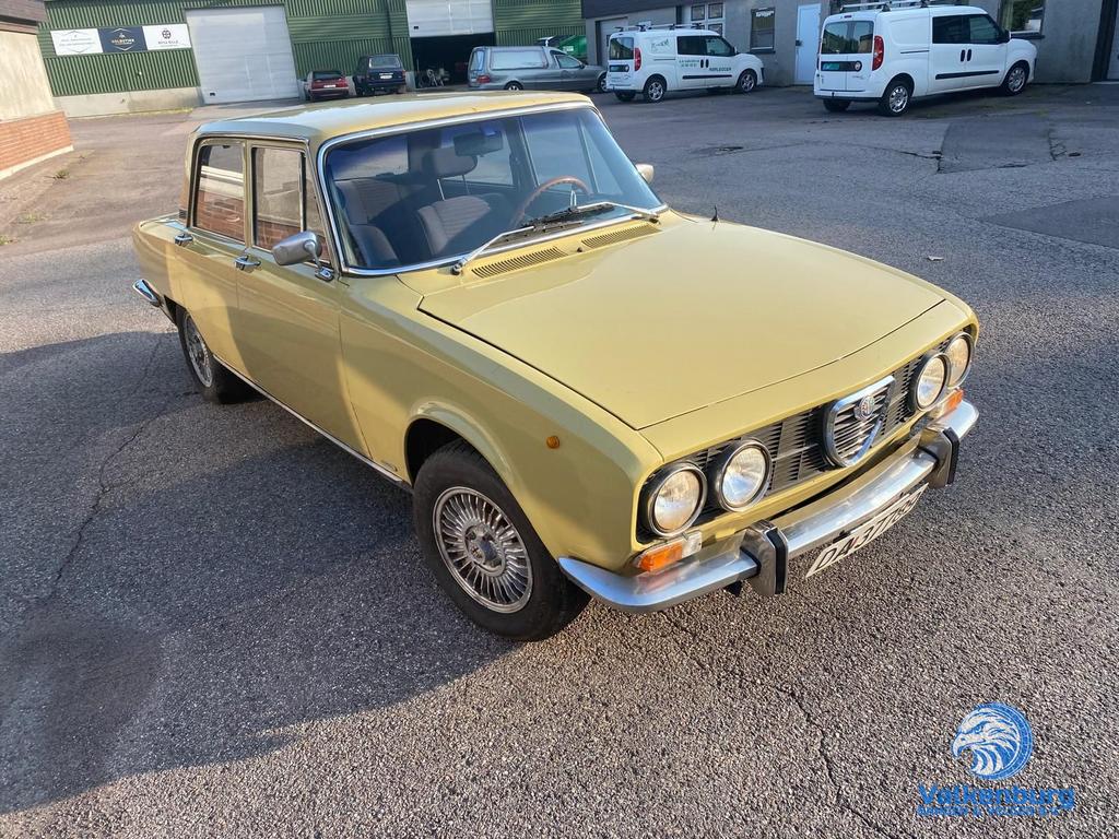 Alfa Romeo 2000 Berlina 1972 Beige, Zwart, Beige, Bedrijf, Radio