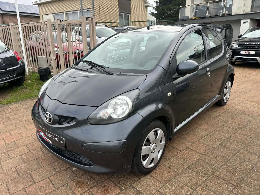 Toyota Aygo benzine 03/2006, 4 zetels, 50 kW, Bedrijf, Handgeschakeld
