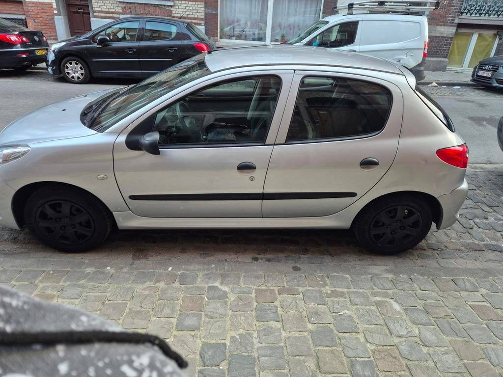 Petite voiture essence, Autos, 206+, Achat, Euro 6, Boîte manuelle