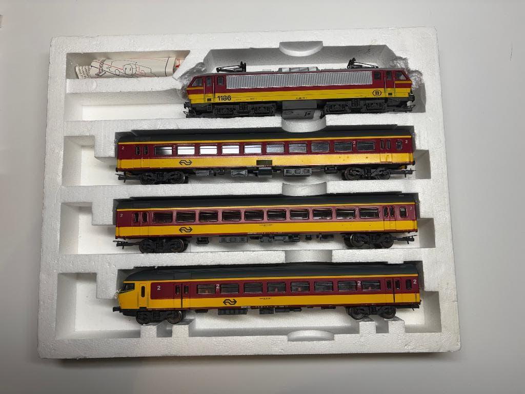 SNCB: Lima 149817P – Coffret Benelux pour Märklin AC Digital, Enlèvement ou Envoi, Courant alternatif, NS, Set de Trains