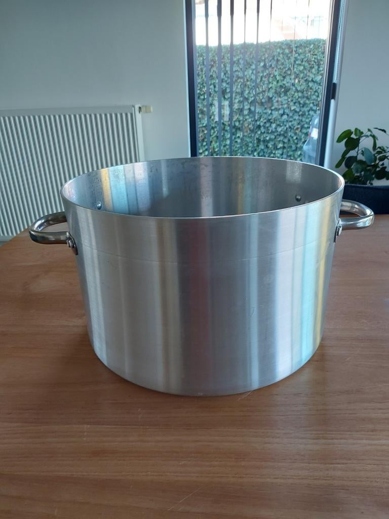Aluminium kookpan met deksel. Diameter 40 cm. Hoogte 25,5 cm, Huis en Inrichting, Keuken | Potten en Pannen, Ophalen, Aluminium