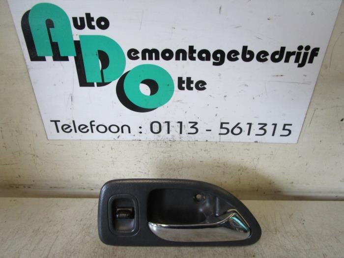 Poignée portière 4portes arrière droite d'un Honda Aerode, Honda, -, Utilisé, -