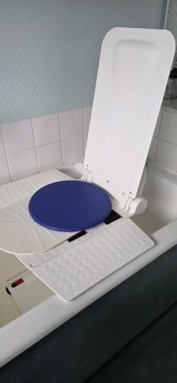 Lift baignoire pour PMR + déambulateur, Services & Professionnels, Soins aux personnes âgées