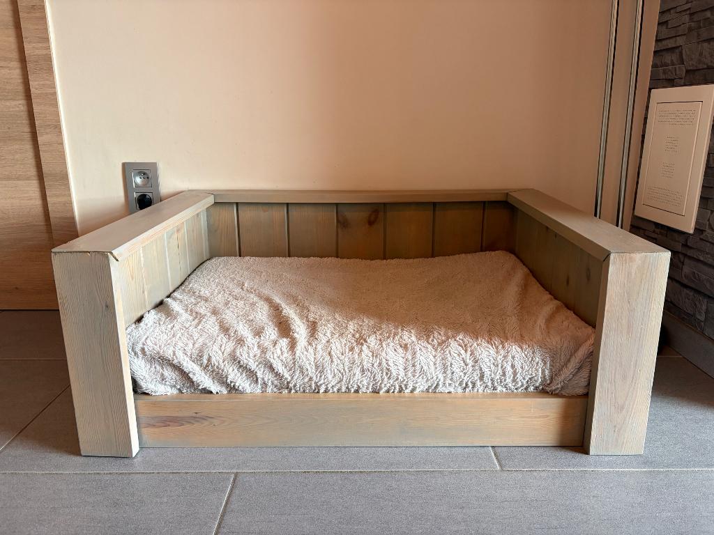 Stevige houten hondenmand, Animaux & Accessoires, Enlèvement, Utilisé, Autre