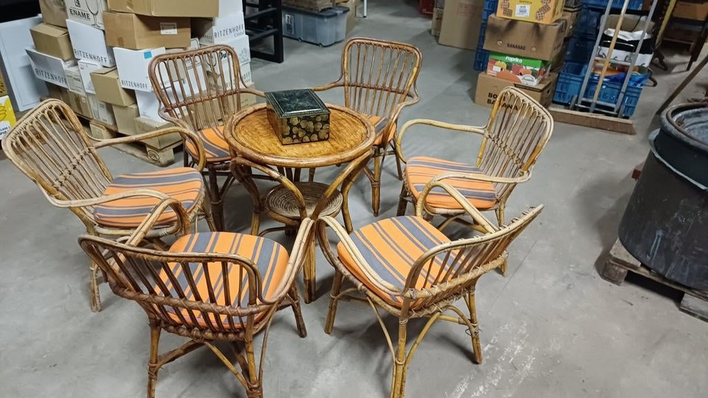 Table et chaises vintage en rotin en parfait état, Enlèvement