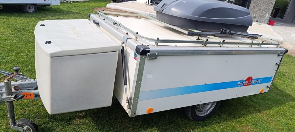 CHARIOT À BAGAGES AVEC COUVERCLE, Enlèvement