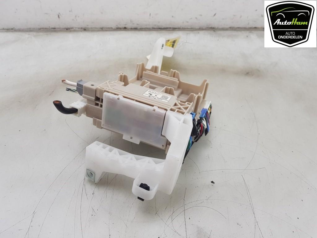 BOITIER FUSIBLES Citroën C1 (|827300H030A|827300H030|), Autos : Pièces & Accessoires, Utilisé, Citroën