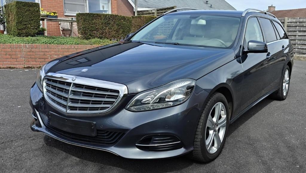 Mercedes E 200, Autos, Mercedes-Benz, 100 kW, Achat, Beige, Boîte manuelle