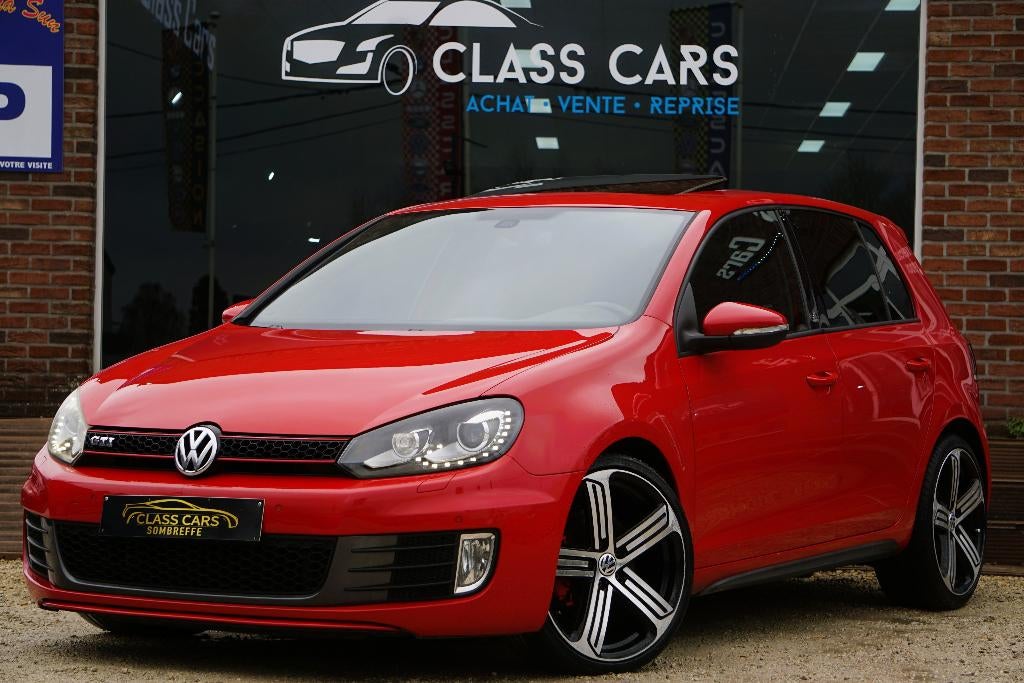 VOLKSWAGEN GOLF GTI 2.0 TSI ADIDAS DSG NAVI CAM XENON CARNET, Autos, Rouge, Euro 5, Achat, 155 kW