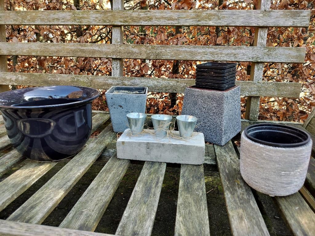 Complete 5-delige set bloempotten - Goede staat - Spotprijs!, Ophalen, Balkon