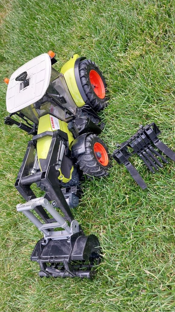 Bruder Claas Axion 950 tractor met voorlader, Hobby & Loisirs créatifs, Voitures miniatures | 1:32, Enlèvement