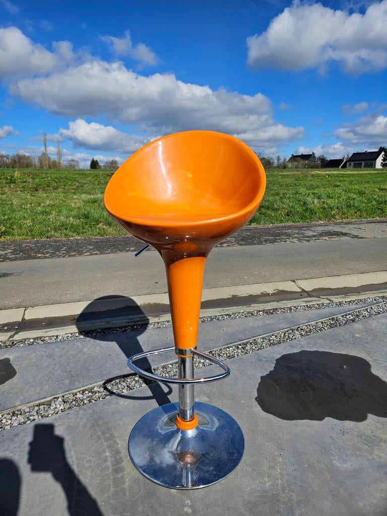 Tabouret de bar, Maison & Meubles, Tabourets de bar, 1 tabouret, Enlèvement, Utilisé, Avec repose-pieds