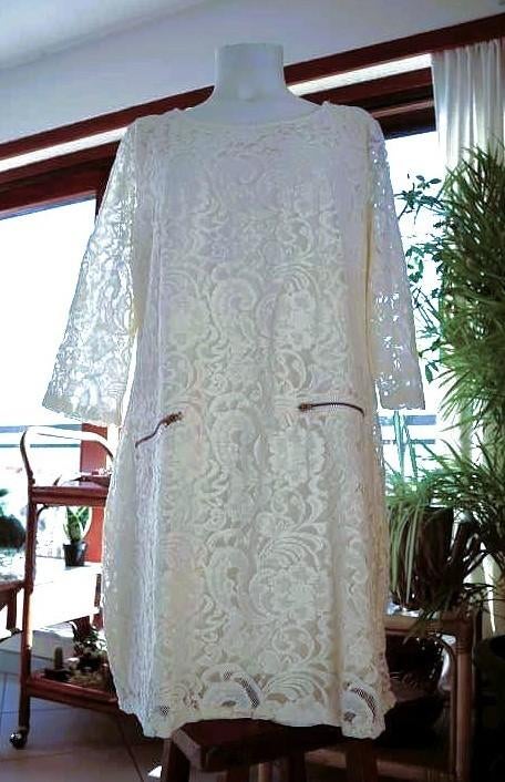 fantastisch wit creatief gedetailleerde jurk, Maat 42/44 (L), Ophalen of Verzenden, Gedragen, Onder de knie