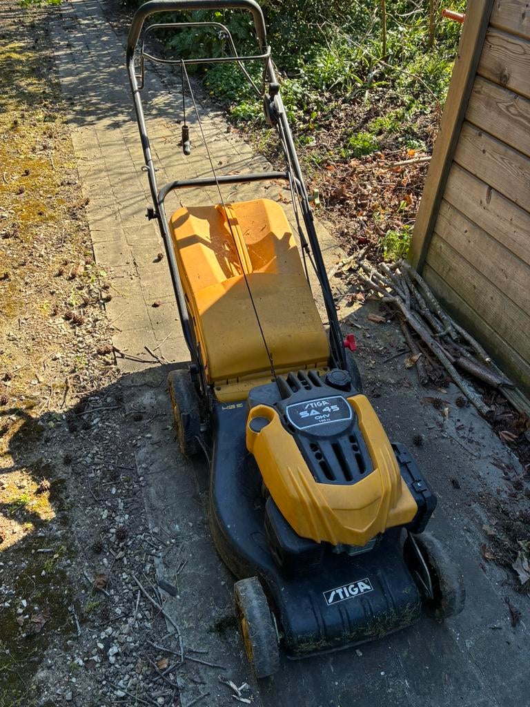 Grasmaaier grasmachine Stiga SA 45 OHV benzine zelftrekker, Ophalen, Zo goed als nieuw