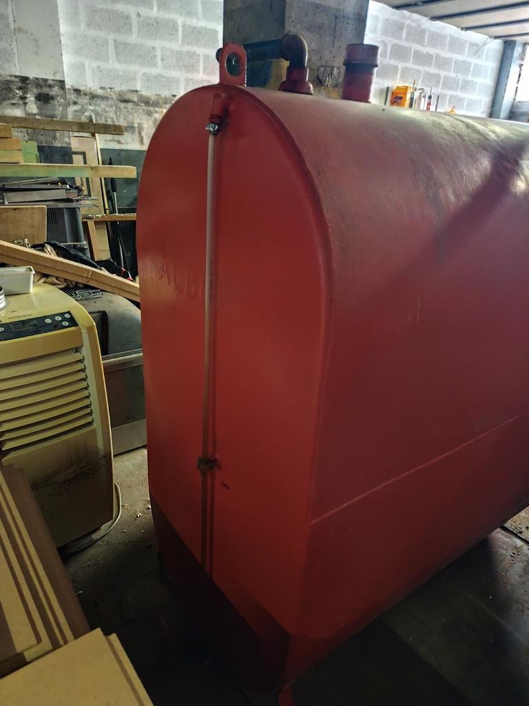 Citerne à mazout, Doe-het-zelf en Bouw, Chauffageketels en Boilers, 100 liter of meer, Gebruikt, Boiler, 6 t/m 10 jaar oud