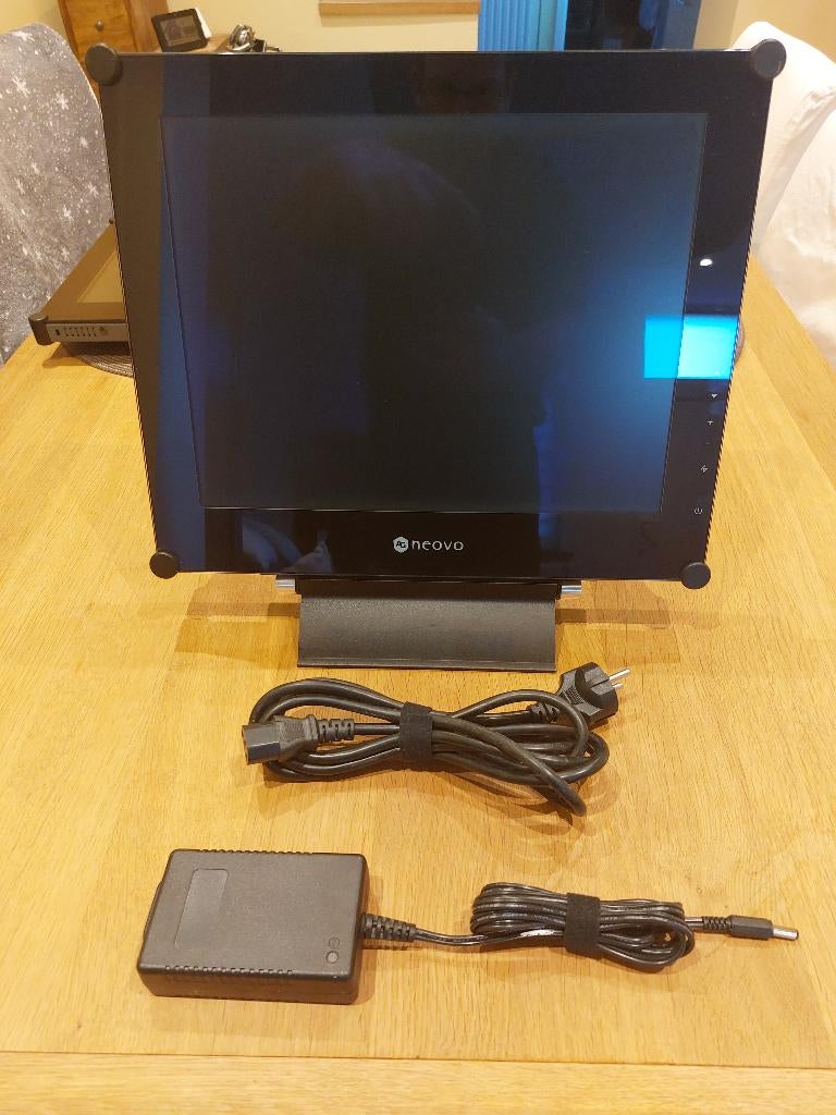 Moniteur / écran AG neovo 15" X-15AV, Informatique & Logiciels, Moniteurs, Utilisé, DVI, VGA, HD, 3 à 5 ms, Enlèvement