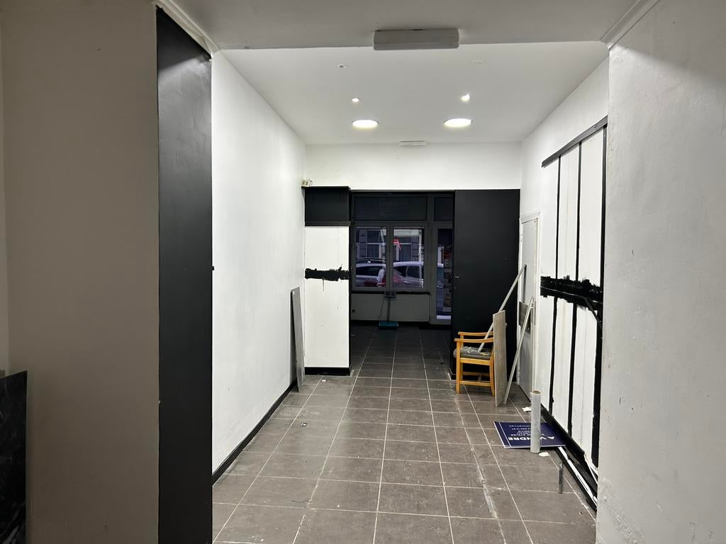 Superbe Atelier + bureau