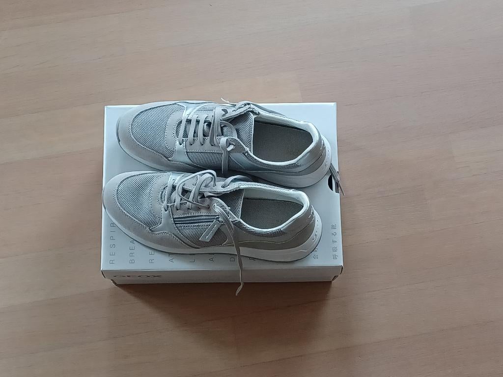 sneakers, Kleding | Dames, Schoenen, Ophalen, Zo goed als nieuw, Sneakers, Grijs