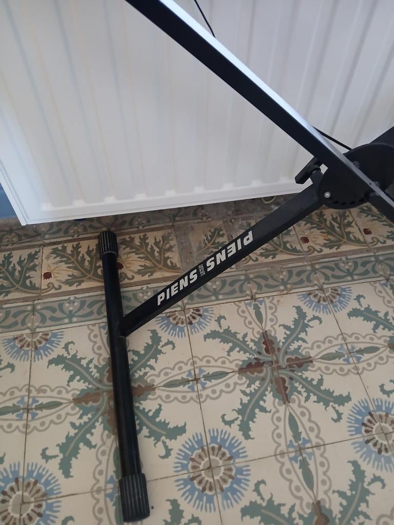 Elektrische piano met steun en bankje., Muziek en Instrumenten, Ophalen, Gebruikt