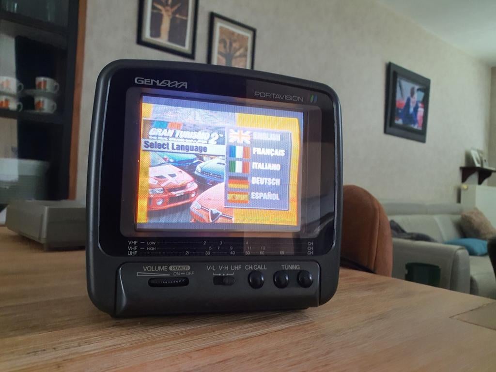 Genexxa portavision crt 5inch kleurenscherm RARE, Audio, Tv en Foto, Vintage Televisies, Ophalen