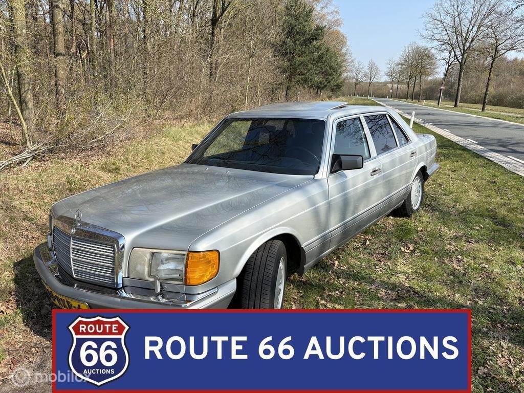 Mercedes-Benz 560 SEL | 1986 | Route 66 Auctions, Auto's, Zwart, Mercedes-Benz, Bedrijf, Handgeschakeld