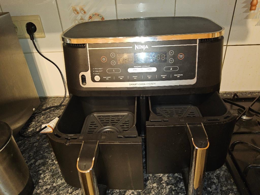 Airfryer NINJA 2 tiroirs - quasi neuf, Enlèvement, Comme neuf, Friteuse à air, 750 à 999 grammes