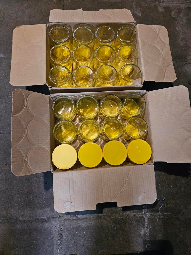 Honing potten in Houthalen 24 stuks voor 10 euro in doos, Ophalen