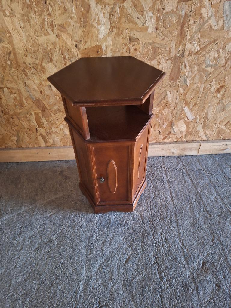 Kleine vintage telefoon- of barkast., Ophalen