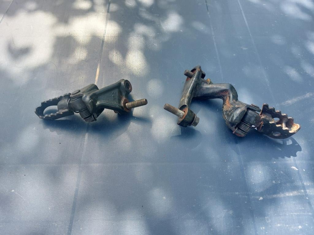 Reposes-pieds avants Honda XL600R PD03 – 1983-1987, Motos, Pièces | Honda, Utilisé, Enlèvement ou Envoi
