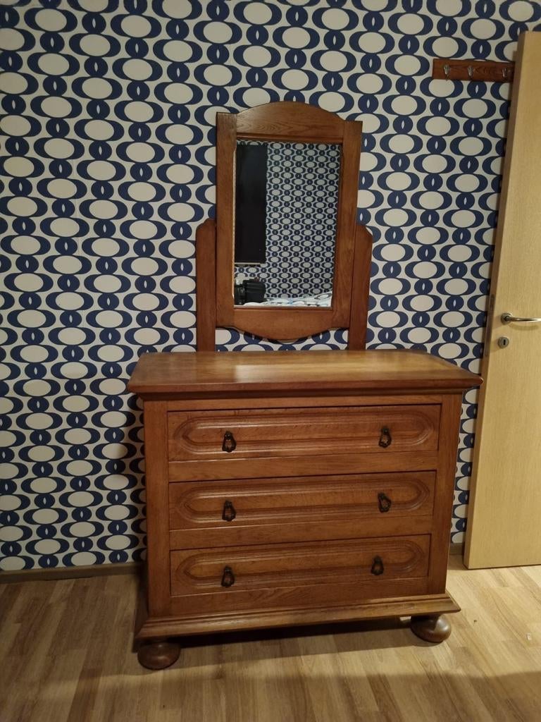 commode in eikenhout met spiegel en 3 grote schuiven, Ophalen