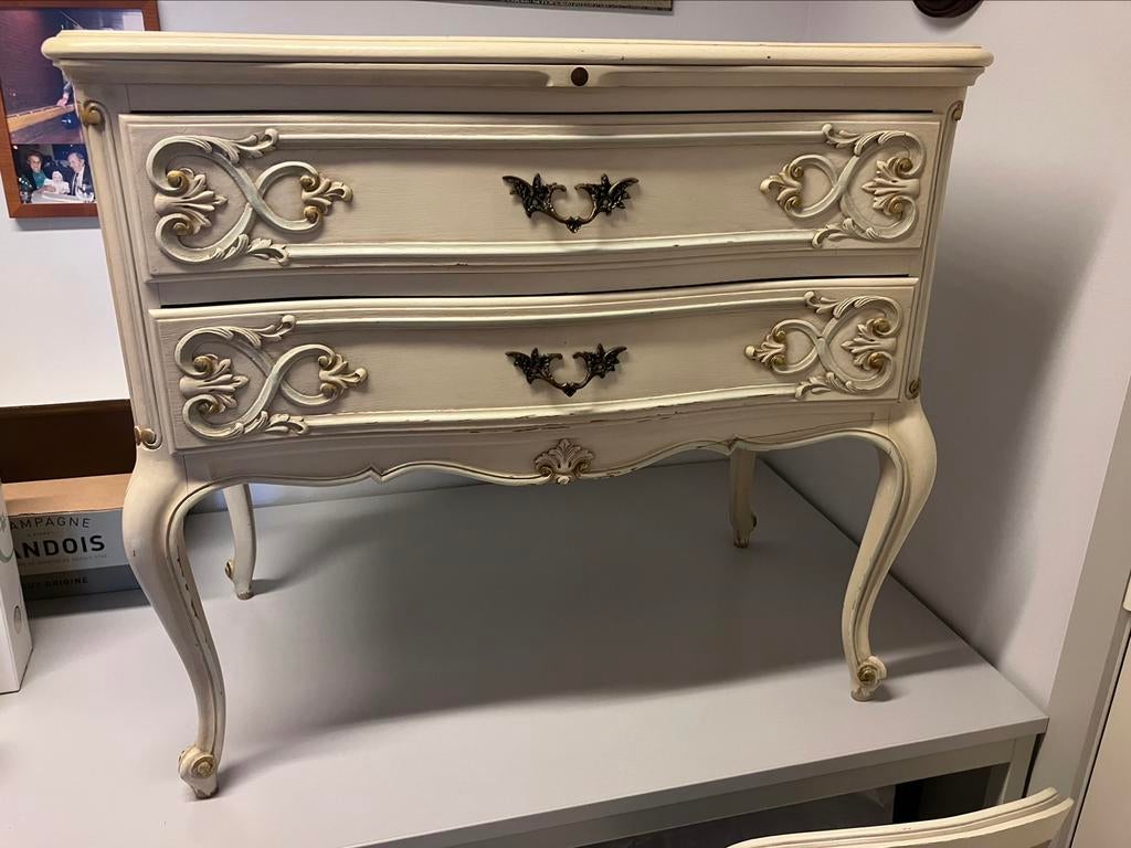 armoire Louis XV, Enlèvement