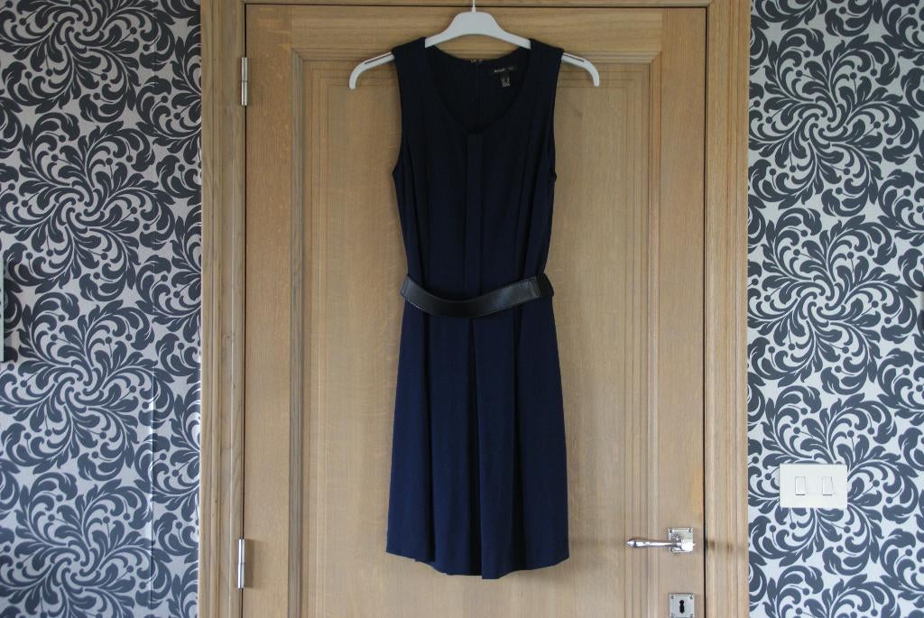 Blauwe Jurk in stof Mango + Riem maat Small = Nieuw, Kleding | Dames, Jurken, Mango, Blauw, Nieuw, Ophalen of Verzenden
