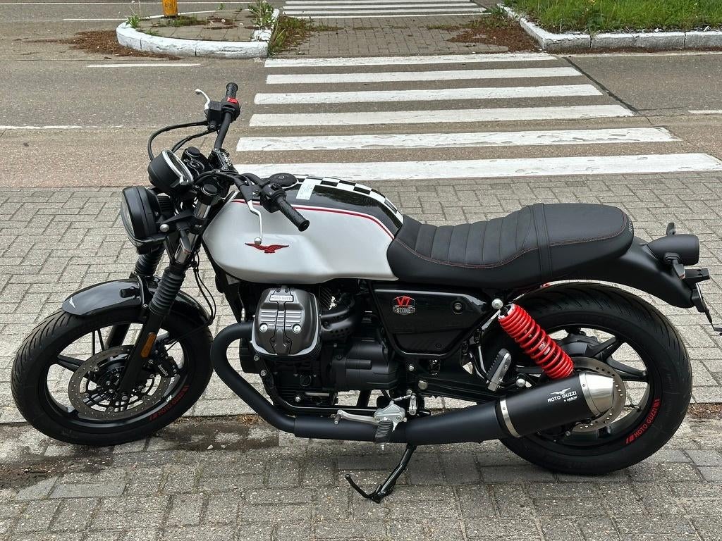 Moto Guzzi V7 Stone Ten Limited Edition, Motoren, Motoren | Moto Guzzi, Particulier, Naked bike, meer dan 35 kW, 2 cilinders, Motorrijbewijs A