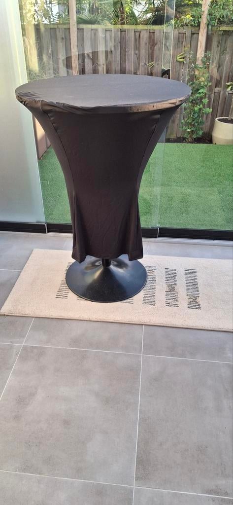 Table avec base en métal et 2 housse, Maison & Meubles, Enlèvement