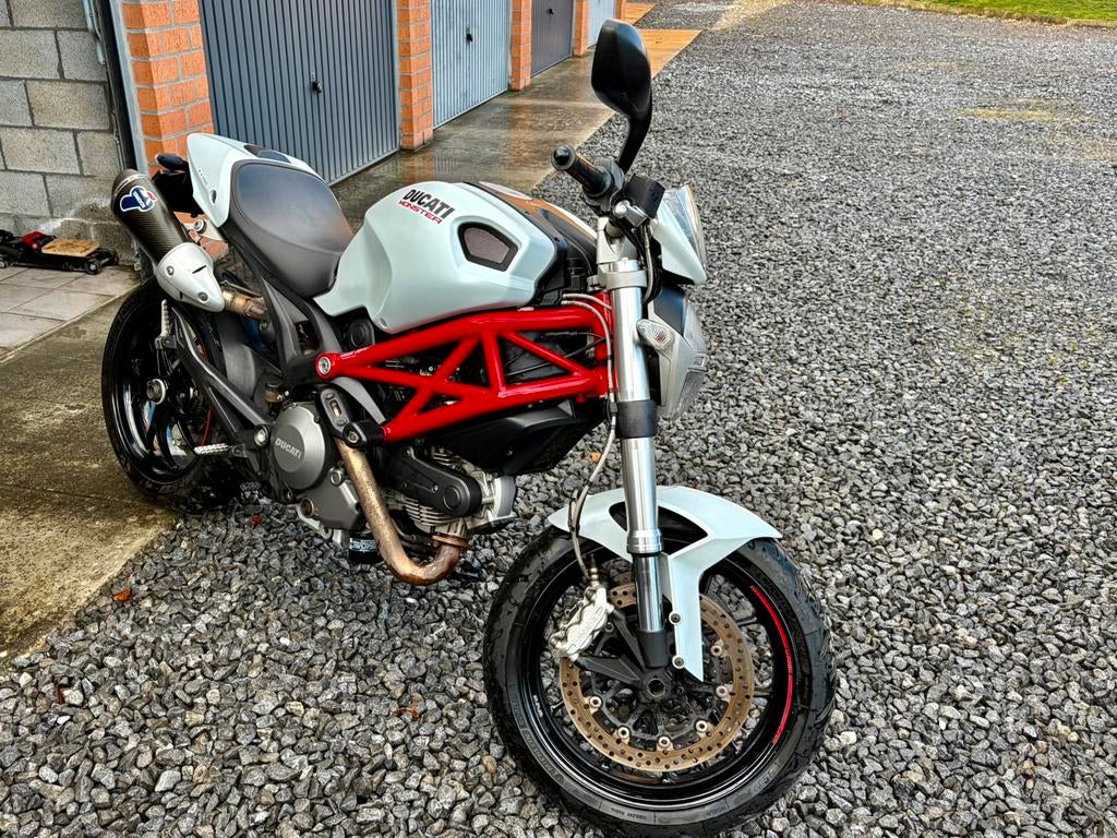 Ducati Monster 796, Motoren, 2 cilinders, Motorrijbewijs A, Particulier, Meer dan 35 kW