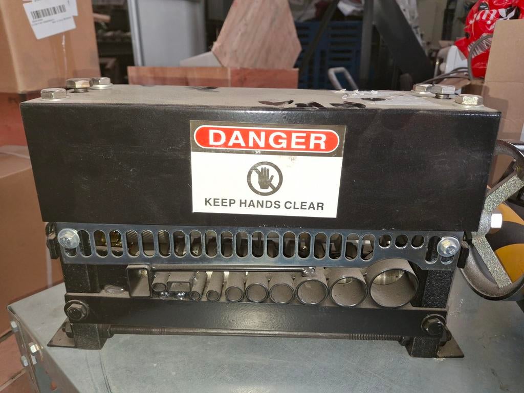 Handmatige kabelstripper, Ophalen