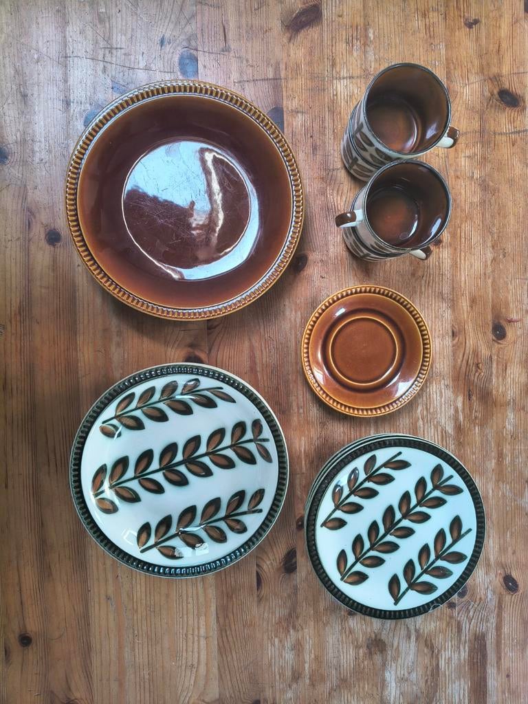 Coffret Bosh Belgique Rambouillet 1841-1966, Antiquités & Art, Antiquités | Services (vaisselle) pièces, Enlèvement ou Envoi