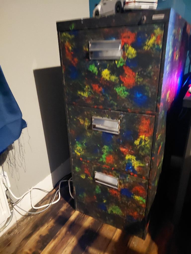 Meuble en métal, Enlèvement