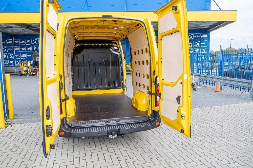 BUS BESCHIKBAAR MET CHAUFFEUR